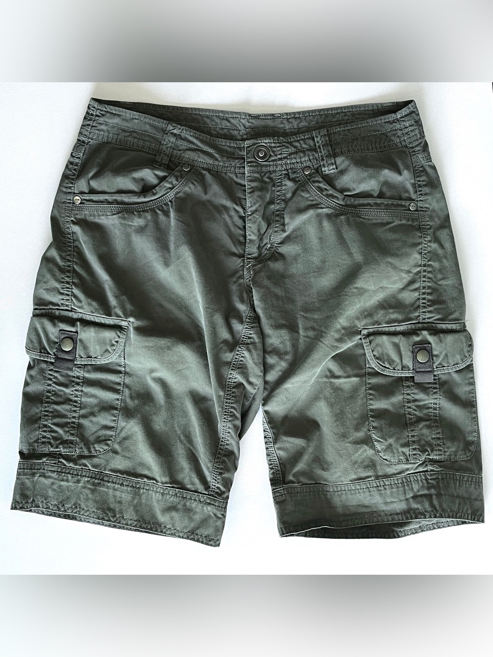 Kuhl splash cargo shorts women 4 long Bermuda gray 11" pockets patina performanc